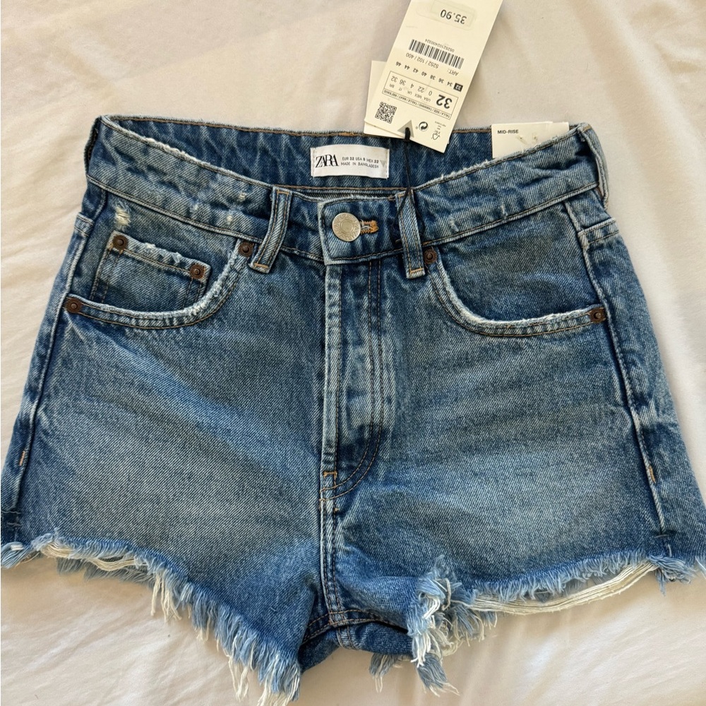Zara Women's Frayed Hem Blue Jean Shorts